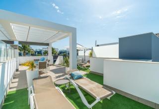 Luxury Penthouse with Rooftop - 4