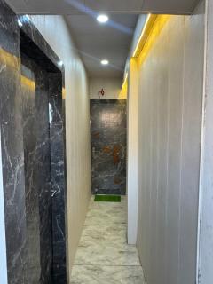 Lari Guest House - 4