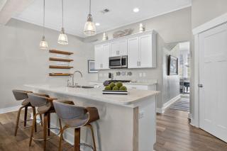 Spacious Coastal Retreat • Steps to Virginia Beach Fun - 1