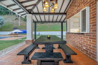 Countryside Villa | Pool, BBQ & Views, Starlink - 3