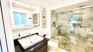 Pool! Best location! Steps to the water! Kid friendly! - Miami - 3