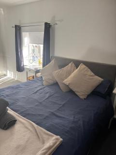 Hursley Bookings - Dolphin Inn - 8