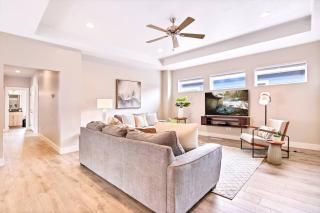 Gorgeous & Secluded 3BD 2BA Getaway by The Village at Meridian - 2