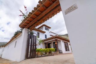 Acogedora cabaña con tina - 8