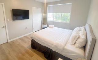 Comfortable Townhouse Near Beach Access - 2