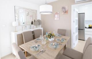 3 Bedroom Awesome Apartment In Cabanes - 3