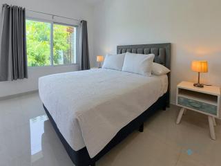 Shared Pool Oasis Near Malecon BBQ Wi-Fi - 5