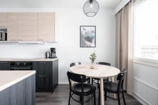 1BR next to Railway Station & Nokia Arena - 1