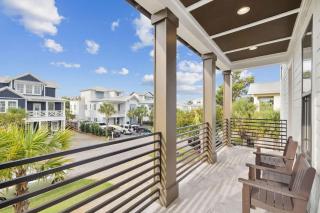 7BR Elegance and Comfort WithPool and near the Beach - 7