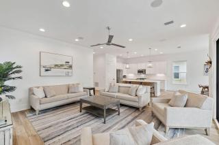7BR Elegance and Comfort WithPool and near the Beach - 5