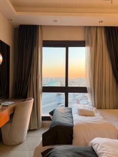 Stylish Duplex in Park Mall - Free Pool - By Guave Stay - 6