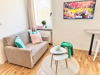 M8 ParkSide Studio Two - 0