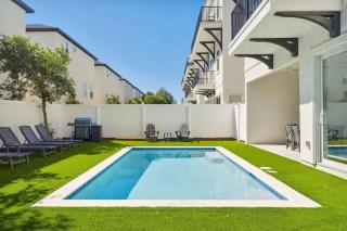 7BR Beach Trip Ready W Private Pool & Billiards - 0