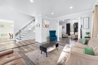 Luxury modern mansion Cabin Near Washington DC - 3