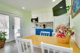 Peace and Relaxation at Texas Countryside Tiny Home - 1