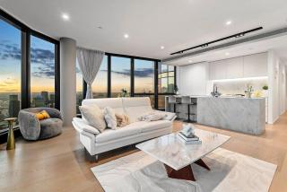 Panoramic City & Bay Views and Free Parking - 8