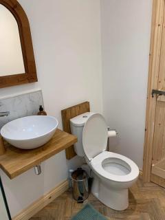 Mini Treacle Cottage - 1