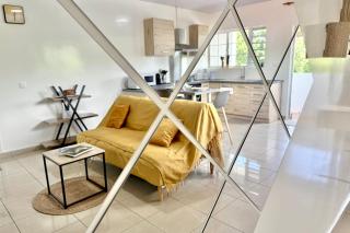 Manohiti apartment Easy Tahiti Stay Fast Wi-Fi Kitchen Terrace & carpark - 3