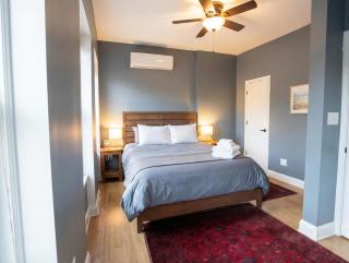 The Heights Haven, Spacious 5BR Townhouse with Patio - 0