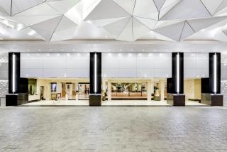 Hilton Los Angeles Airport - 5
