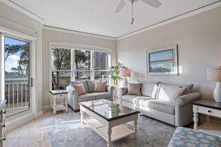 6106 Hampton Place North - 2