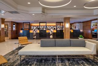 DoubleTree by Hilton Hotel & Suites Pittsburgh Downtown - 4