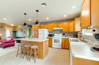 Hike, Fish and Golf! Pet-Friendly Home in Choteau - 2