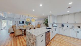 733 Queens Grant - 4