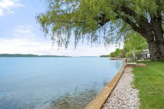 Willow Tree Cottage: Waterfront on Suttons Bay - 3