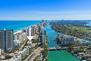 6080 Collins ave - Apartment Across the street to the beach - 0