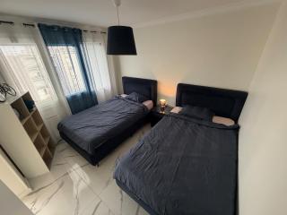 Bel Appartement spacieux T4 avec 2 Parkings privée Gratuit - Saint-Priest - 1