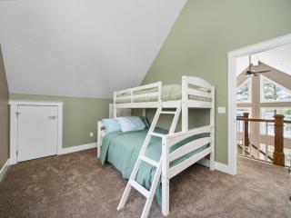 Whispering Pines Cottage on Bass Lake - 4