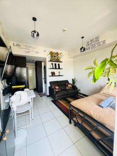 Mandaluyong HomeBest Place to Stay! - 5