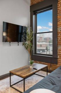Studio, Heart of D/T, near Discovery Museum, AT&T - Studio - 6