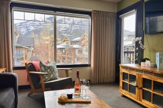 Scenic Mountain With Outdoor Hot Tub 1 Bedroom Den - 3