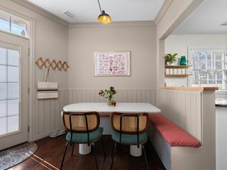 Urban Stay By The Bay: Downtown Pet-Friendly Home - 3
