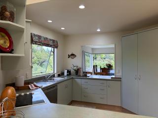 River Edge Retreat 4 Bedrooms - 3