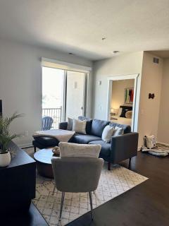 Top Floor Pet Friendly Condo near Downtown - 5