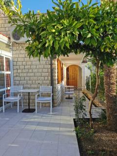 Apartments by the sea Podstrana, Split - 6113 - 2