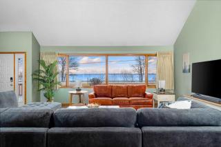 The M22 House - Panoramic Views of West Bay! - 7