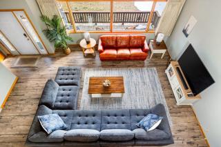 The M22 House - Panoramic Views of West Bay! - 1