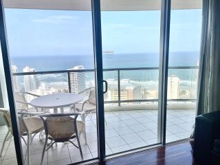 Luxury Ocean View 2BR Apartment Chevron Renaissance Pool & Spa - 5