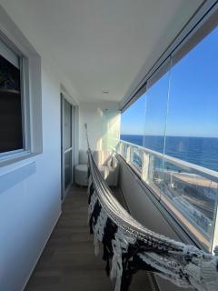Apartamento com varanda e excelente vista para o mar - 9