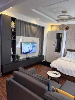 Luxury estate gh - 1