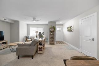 TC Parkside H: Charming 2BR Retreat - 5