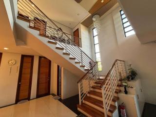 Cozy Peak Staycation - 5