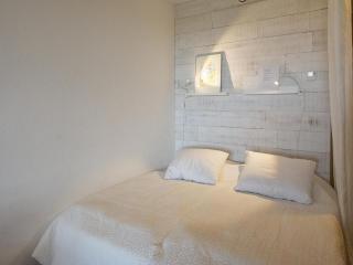Charming Beach Hideaway - 5