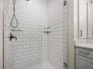 Cozy Capri Condo: Charming 1BR 1BA Downtown! - 4