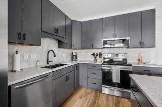 Cityscape Condo: New in Downtown Traverse City! - 6