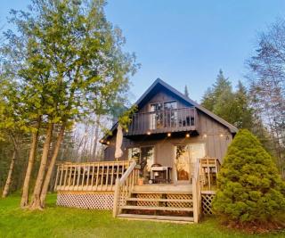Camp Birch: Waterfront Home on Lake Leelanau - 7